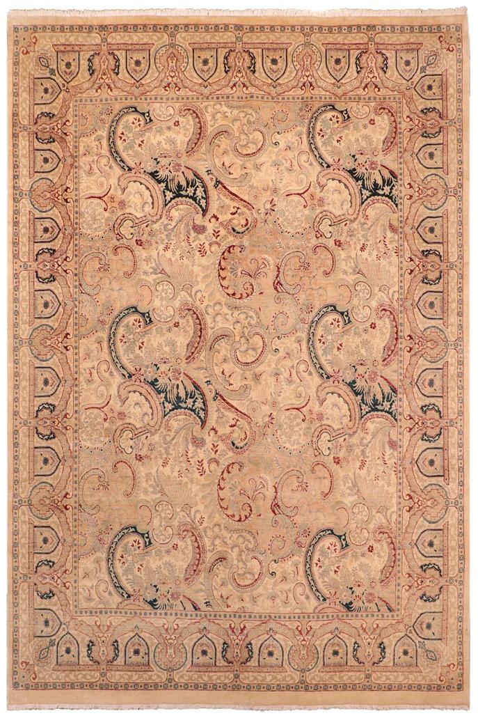 Traditional Kellye Ivory Ivory Hand Knotted Area rugs 8 x 10