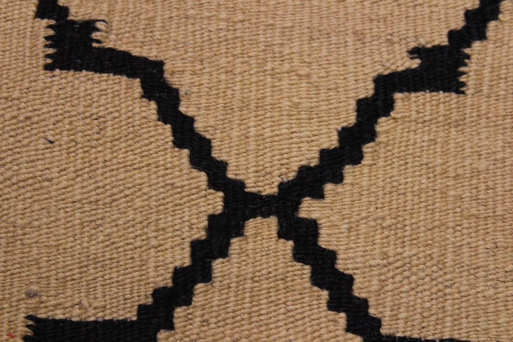 handmade Modern Kilim Beige Black Hand-Woven RECTANGLE 100% WOOL area rug 4' x 6'