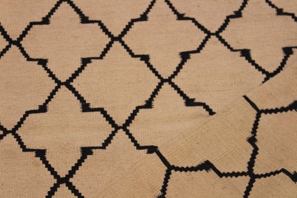 handmade Modern Kilim Beige Black Hand-Woven RECTANGLE 100% WOOL area rug 4' x 6'