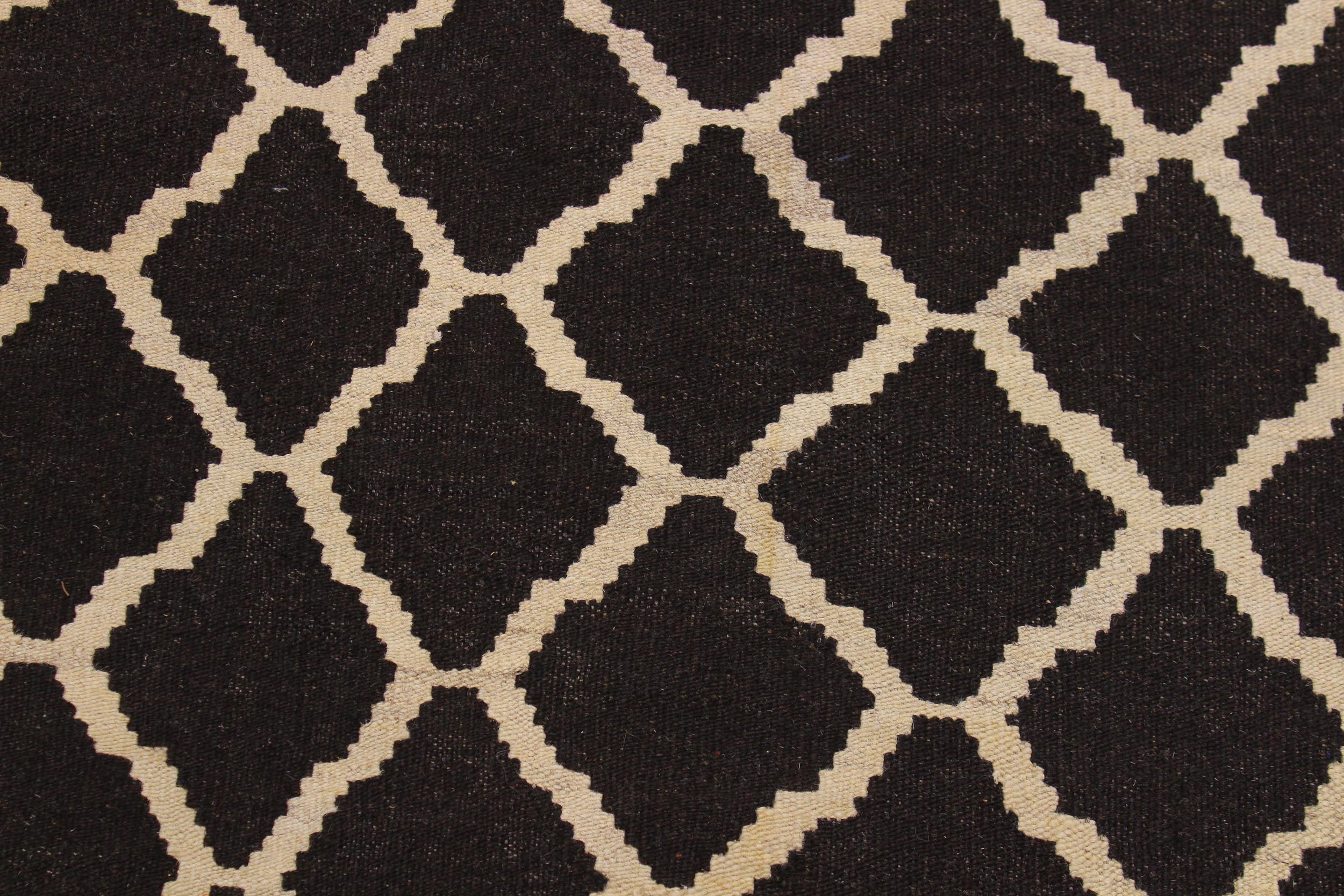 handmade Modern Kilim Black Ivory Hand-Woven RECTANGLE 100% WOOL area rug 7' x 10'