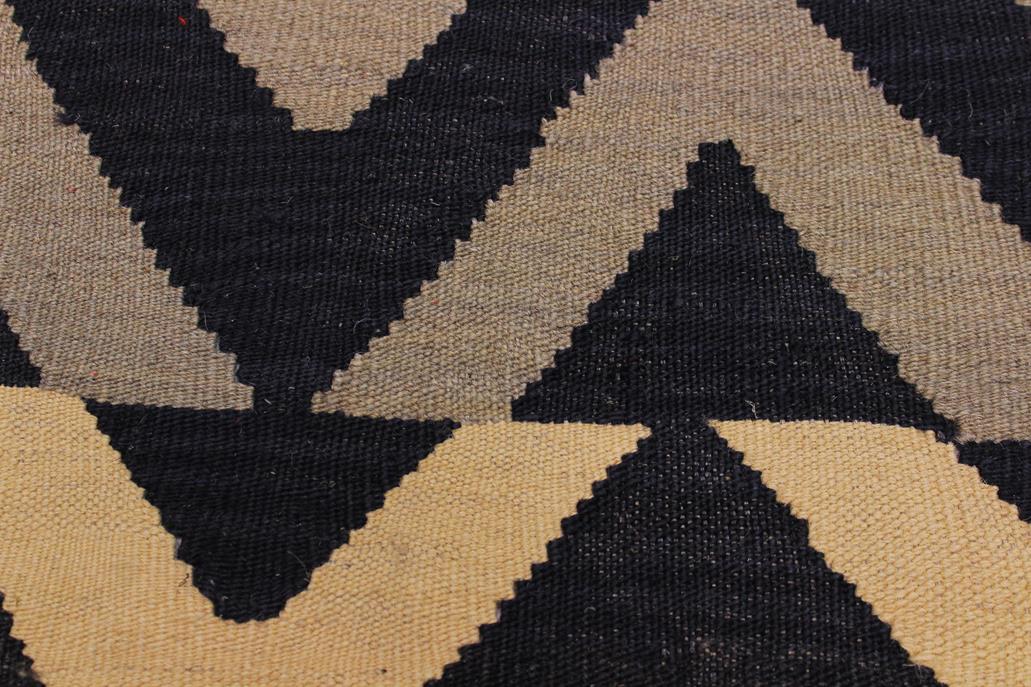 Flat Weave Kilim Antique Navaho Vintage handmade Modern Kilim Black Ivory Hand-Woven Rectangle 100% Wool Area Rug 5x7 