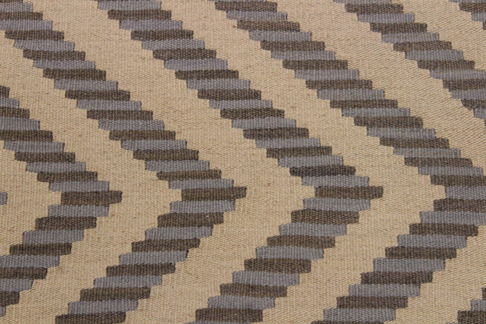 handmade Modern Kilim Ivory Grey Hand-Woven RECTANGLE 100% WOOL area rug 4' x 6'