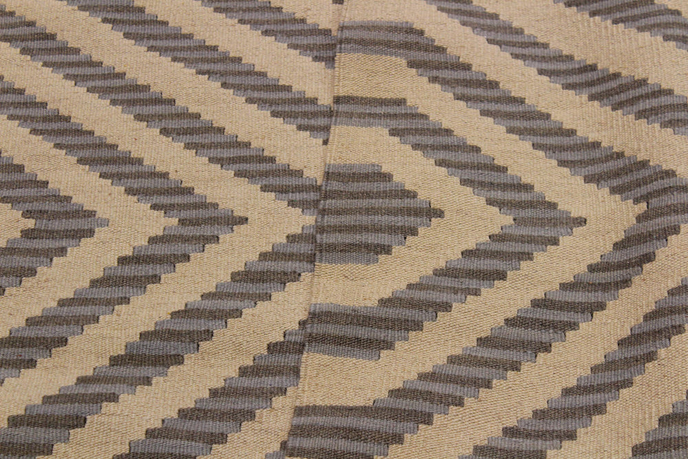 handmade Modern Kilim Ivory Grey Hand-Woven RECTANGLE 100% WOOL area rug 4' x 6'