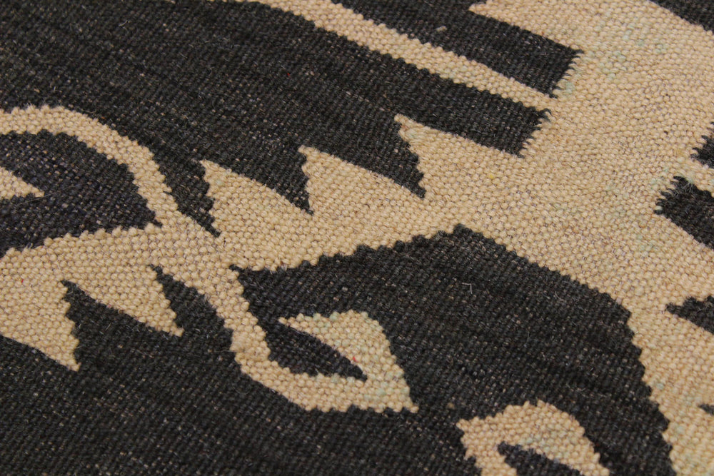 handmade Modern Kilim Black Ivory Hand-Woven RECTANGLE 100% WOOL area rug 6' x 8'