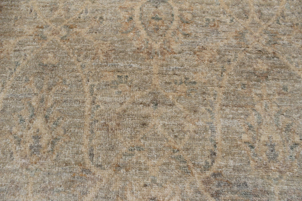handmade Transitional Kafkaz Gray Beige Hand Knotted RECTANGLE 100% WOOL area rug 4' x 6'