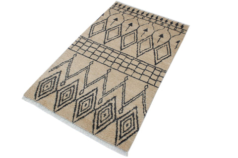 handmade Geometric Moroccan Beige Gray Hand Knotted RECTANGLE 100% WOOL area rug 4' x 6'