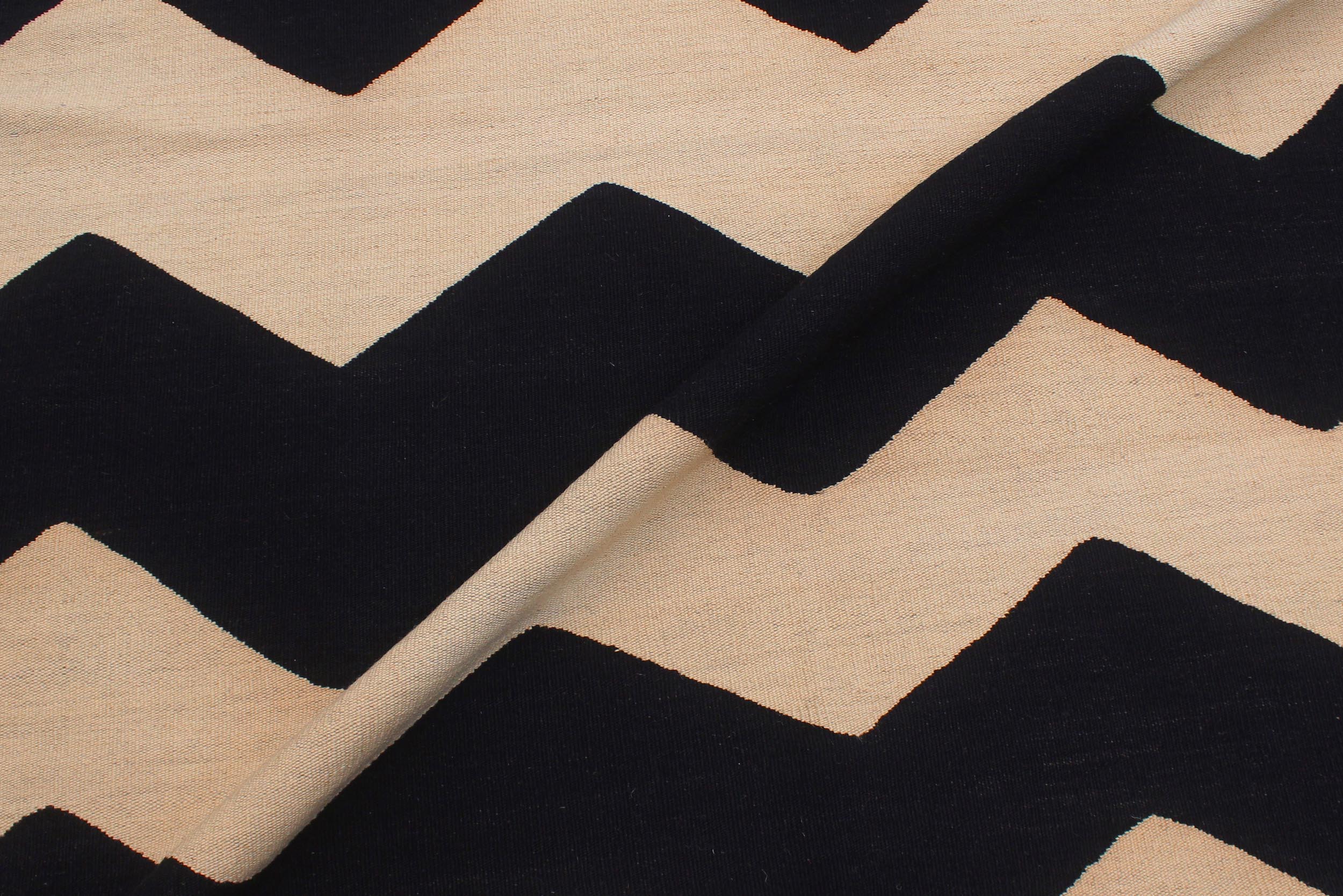 handmade Modern Kilim Beige Black Hand-Woven RECTANGLE 100% WOOL area rug 6' x 8'