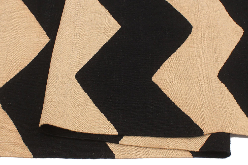 handmade Modern Kilim Beige Black Hand-Woven RECTANGLE 100% WOOL area rug 6' x 8'