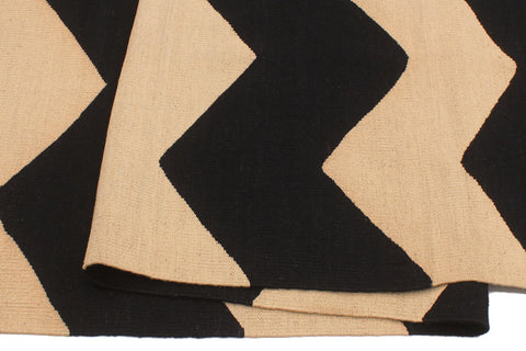 handmade Modern Kilim Beige Black Hand-Woven RECTANGLE 100% WOOL area rug 6' x 8'