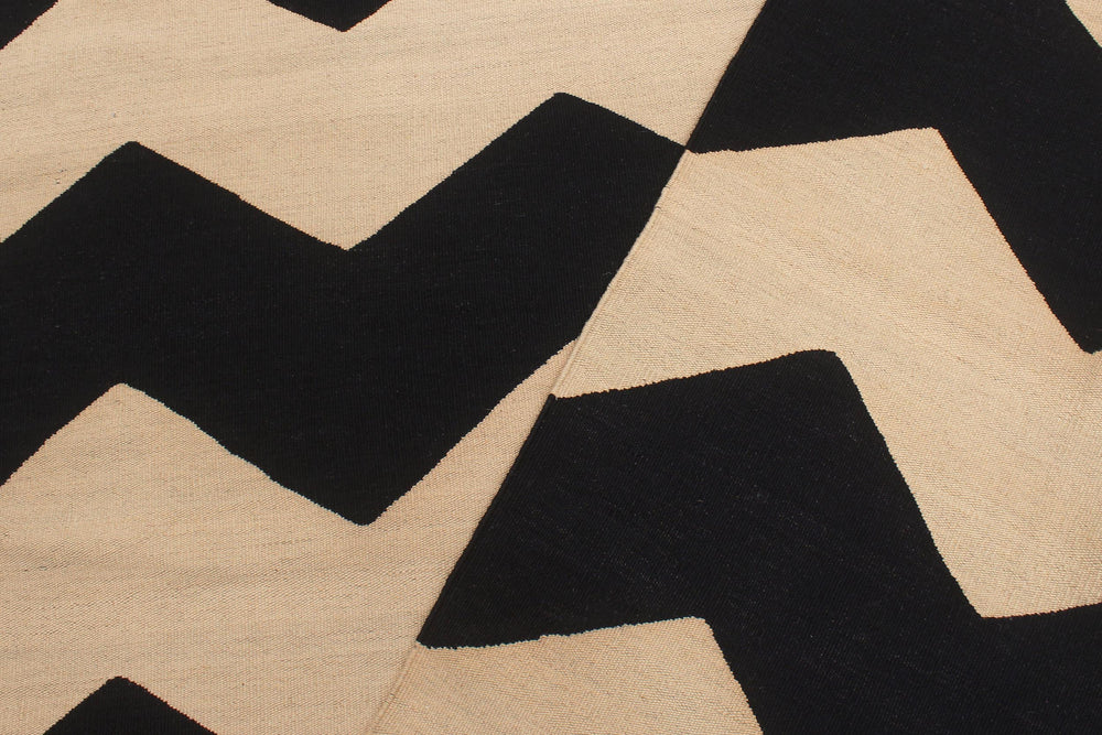 handmade Modern Kilim Beige Black Hand-Woven RECTANGLE 100% WOOL area rug 6' x 8'