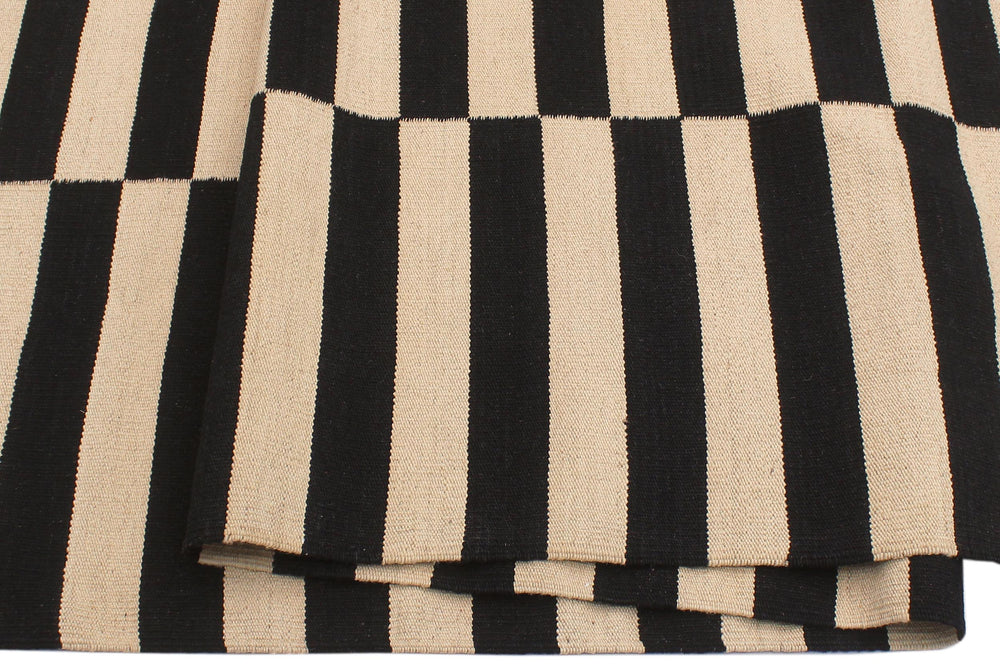 handmade Modern Kilim Beige Black Hand-Woven RECTANGLE 100% WOOL area rug 6' x 8'