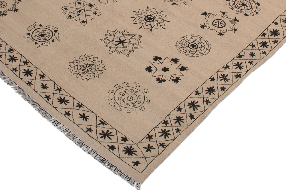 handmade Modern Kilim Beige Black Hand-Woven RECTANGLE 100% WOOL area rug 6' x 8'