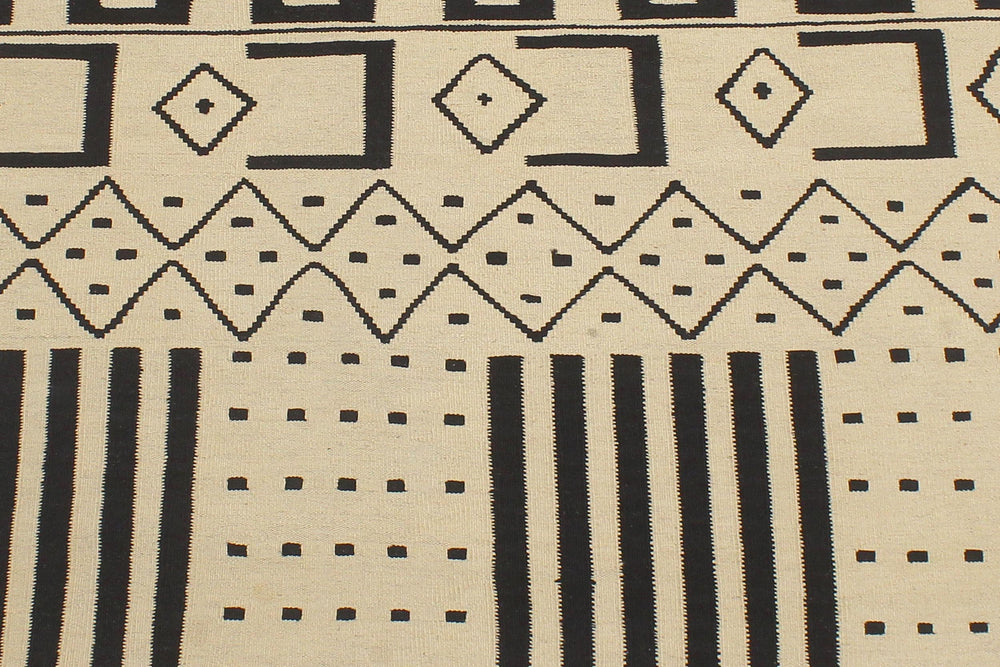 handmade Modern Kilim Beige Black Hand-Woven RECTANGLE 100% WOOL area rug 5' x 7'