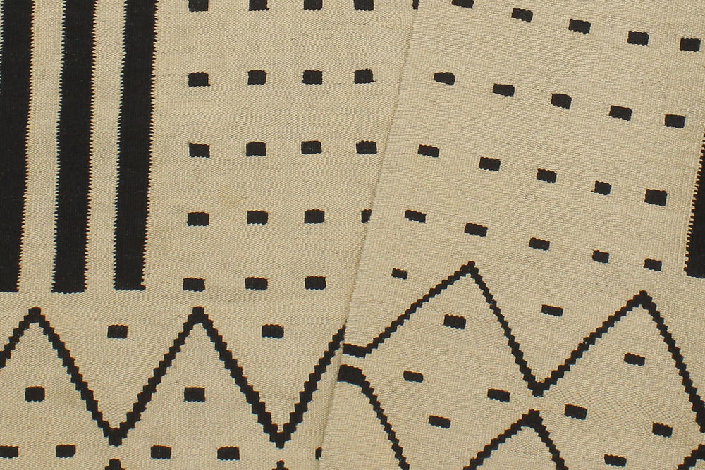 handmade Modern Kilim Beige Black Hand-Woven RECTANGLE 100% WOOL area rug 5' x 7'