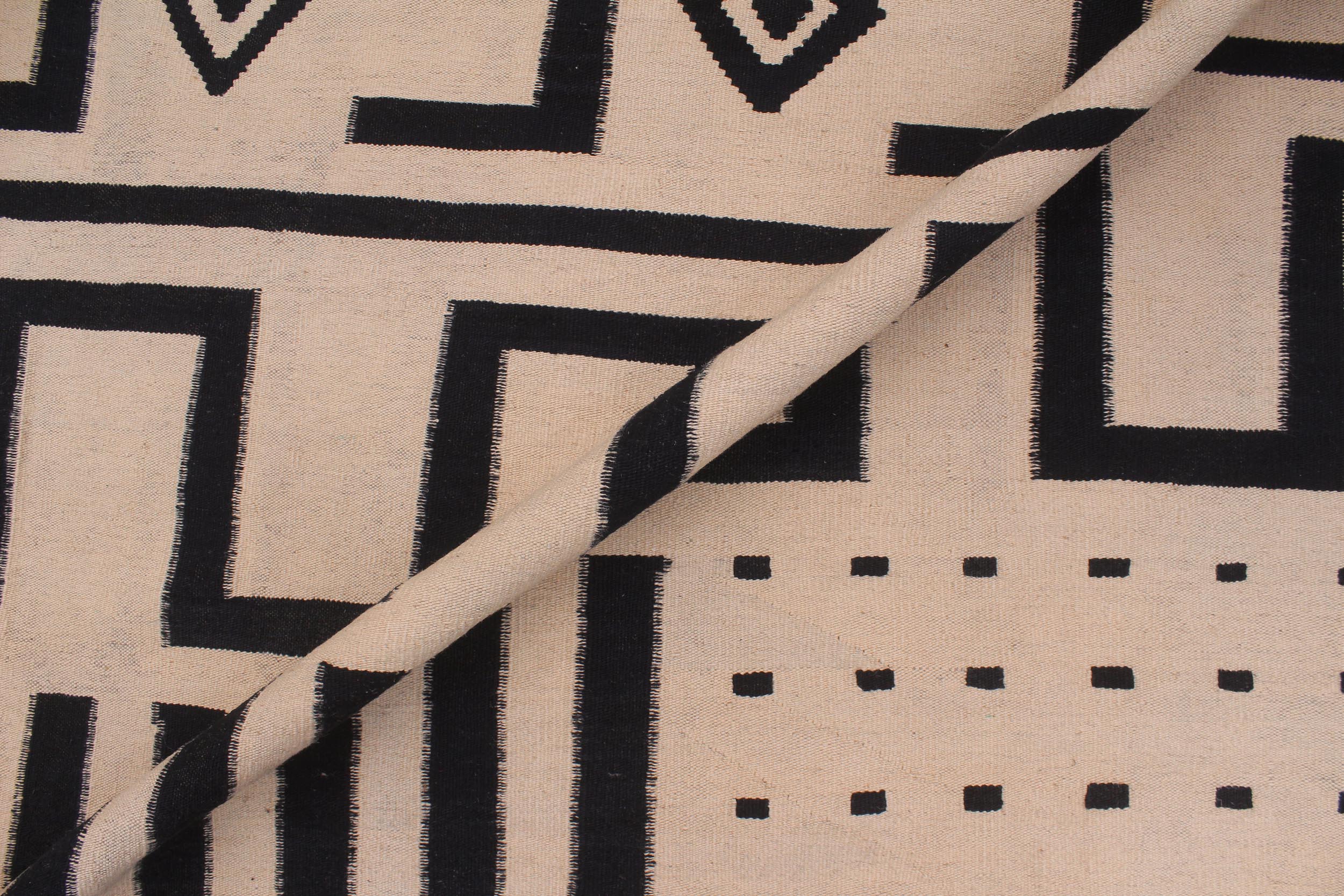 handmade Modern Kilim Beige Black Hand-Woven RECTANGLE 100% WOOL area rug 8' x 10'