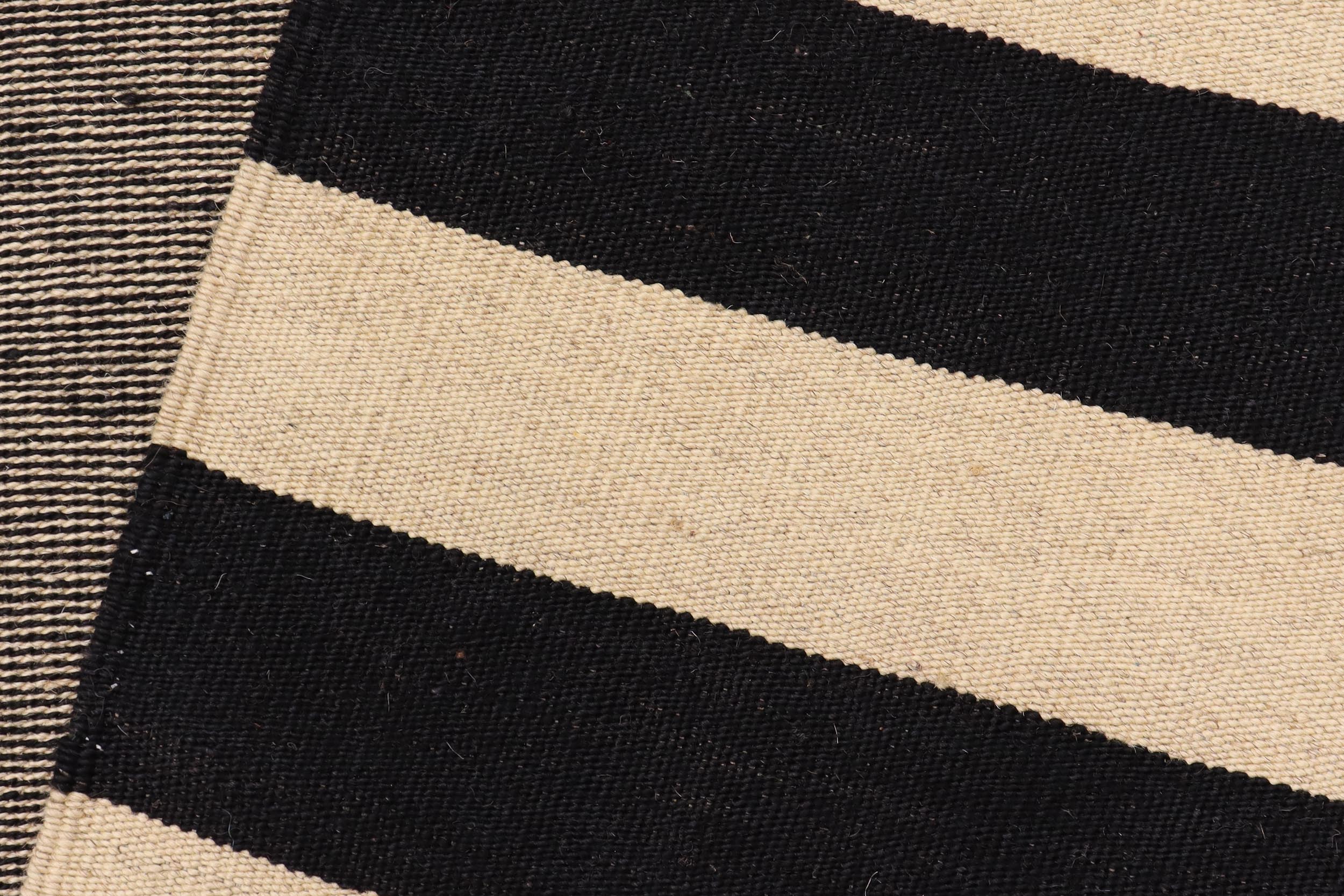 handmade Modern Kilim Beige Black Hand-Woven RECTANGLE 100% WOOL area rug 8' x 10'