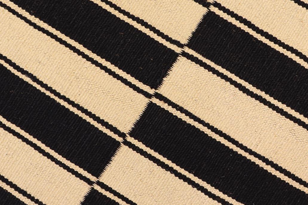 Flat Weave Kilim Antique Navaho Vintage handmade Modern Kilim Beige Black Hand-Woven Rectangle 100% Wool Area Rug 6x8 