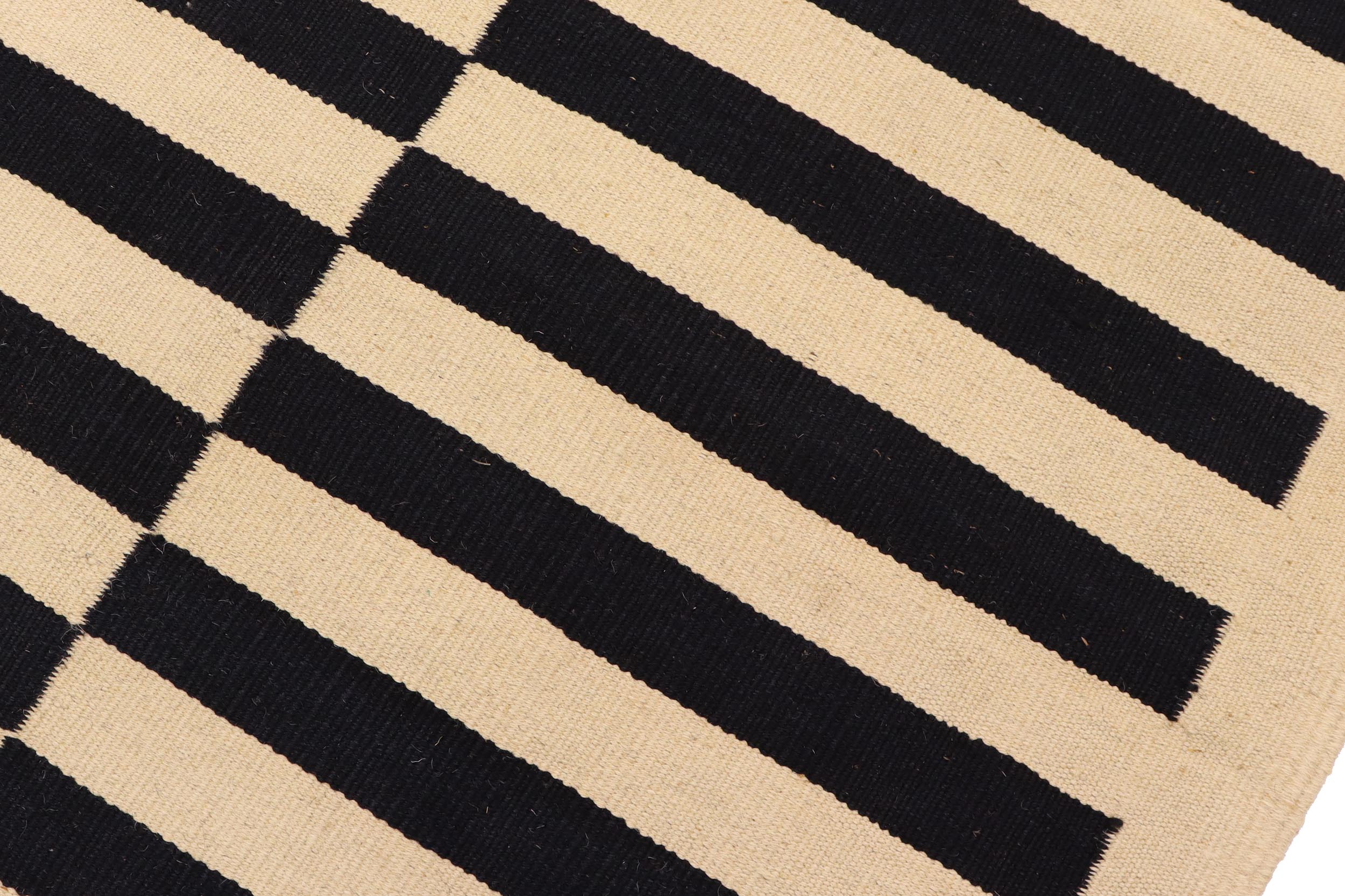 handmade Modern Kilim Beige Black Hand-Woven RECTANGLE 100% WOOL area rug 5' x 8'