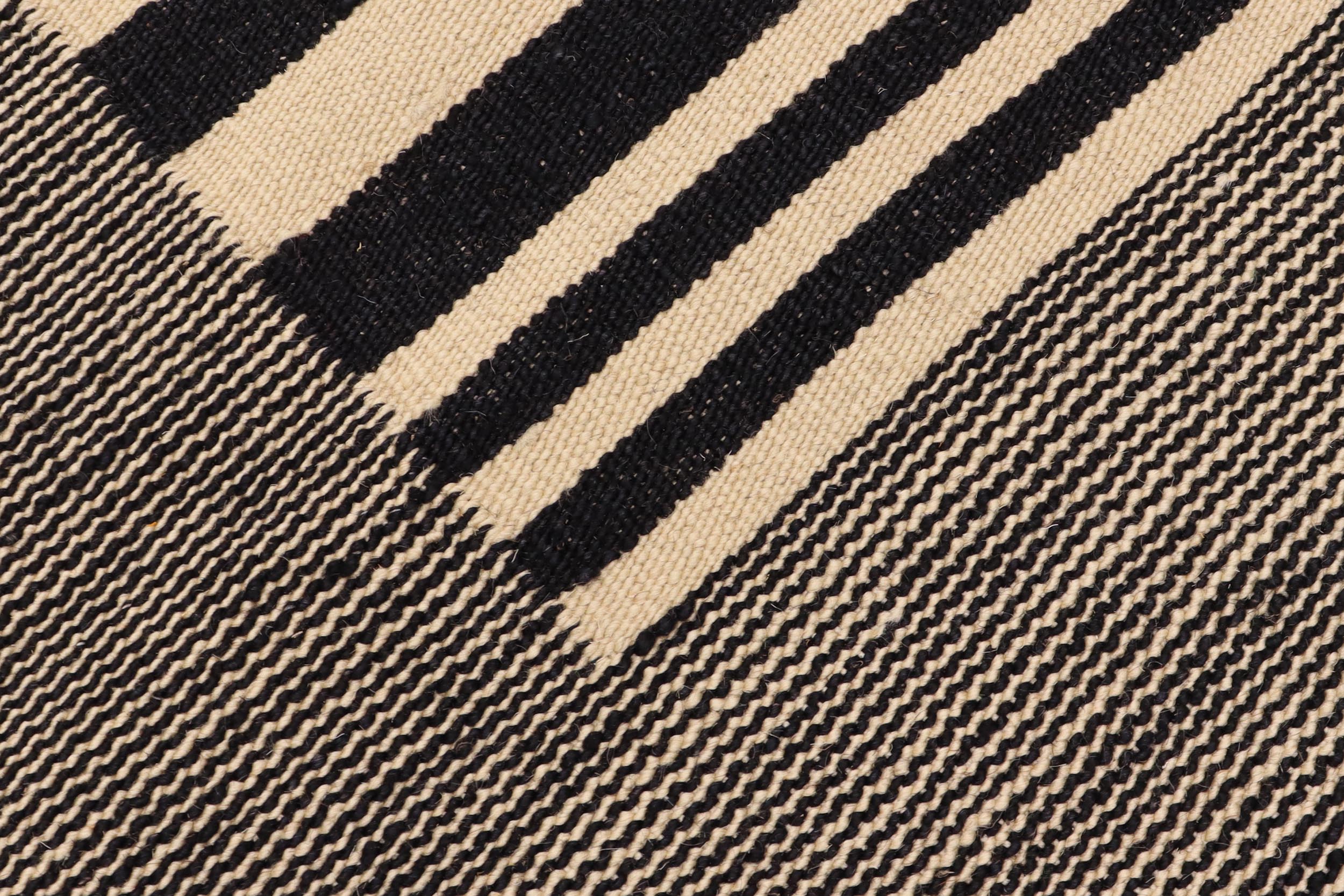 handmade Modern Kilim Beige Black Hand-Woven RECTANGLE 100% WOOL area rug 7' x 11'