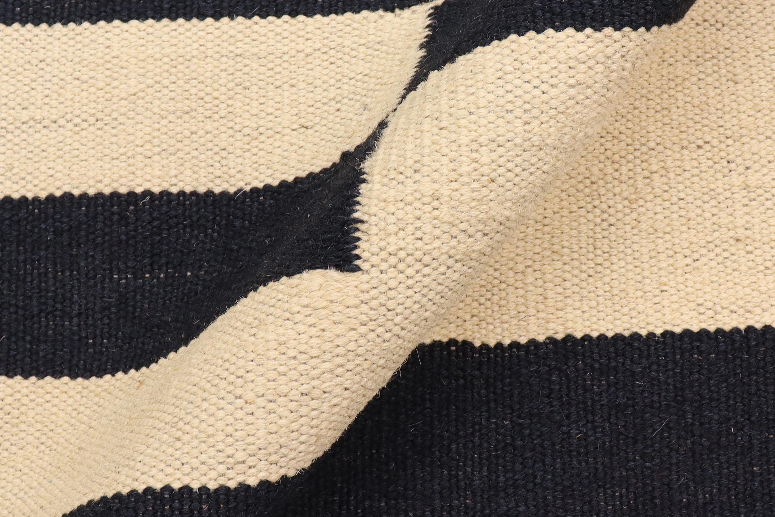 handmade Modern Kilim Beige Black Hand-Woven RECTANGLE 100% WOOL area rug 5' x 8'