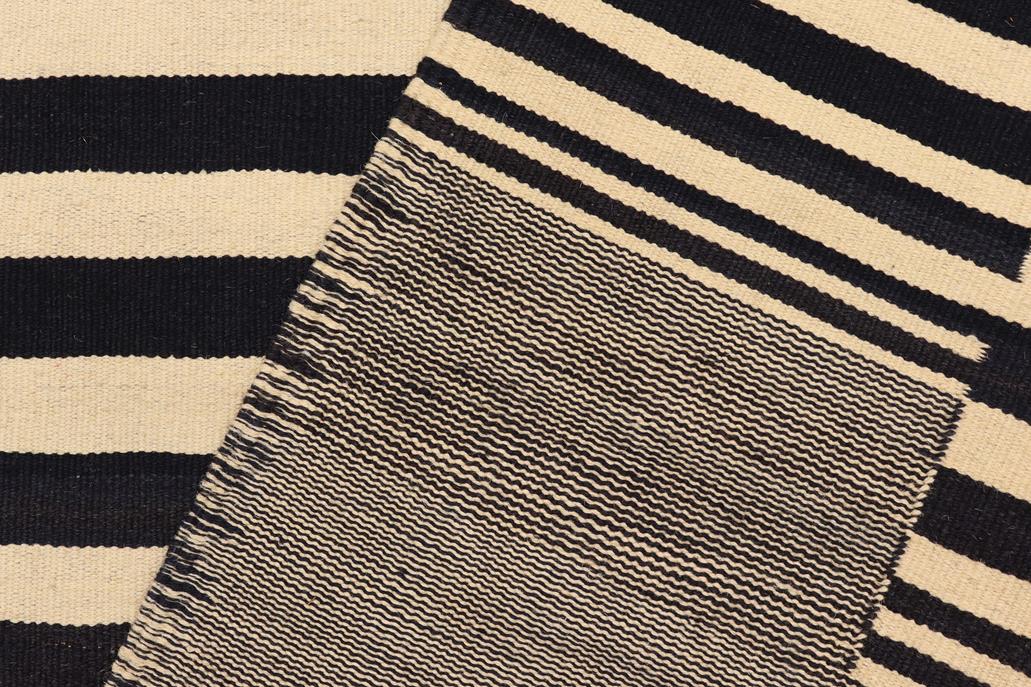 Flat Weave Kilim Antique Navaho Vintage handmade Modern Kilim Beige Black Hand-Woven Rectangle 100% Wool Area Rug 6x8 