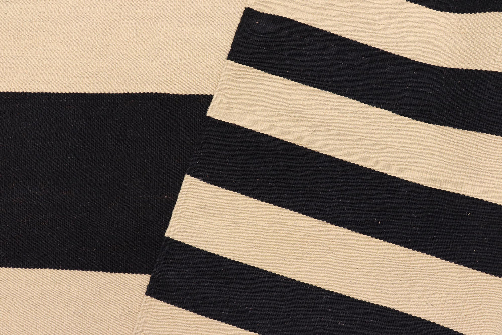 handmade Modern Kilim Beige Black Hand-Woven RECTANGLE 100% WOOL area rug 7' x 10'