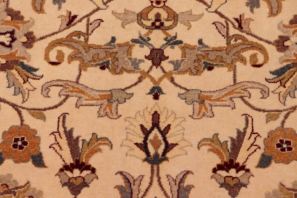 handmade Traditional  Lt. Tan Gold Hand Knotted RECTANGLE 100% WOOL area rug 8' x 10'