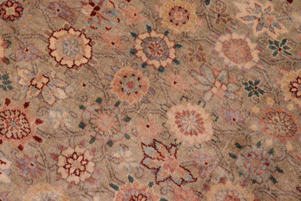 handmade Traditional Kafkaz Lt. Green Tan Hand Knotted RECTANGLE 100% WOOL area rug 6' x 9'