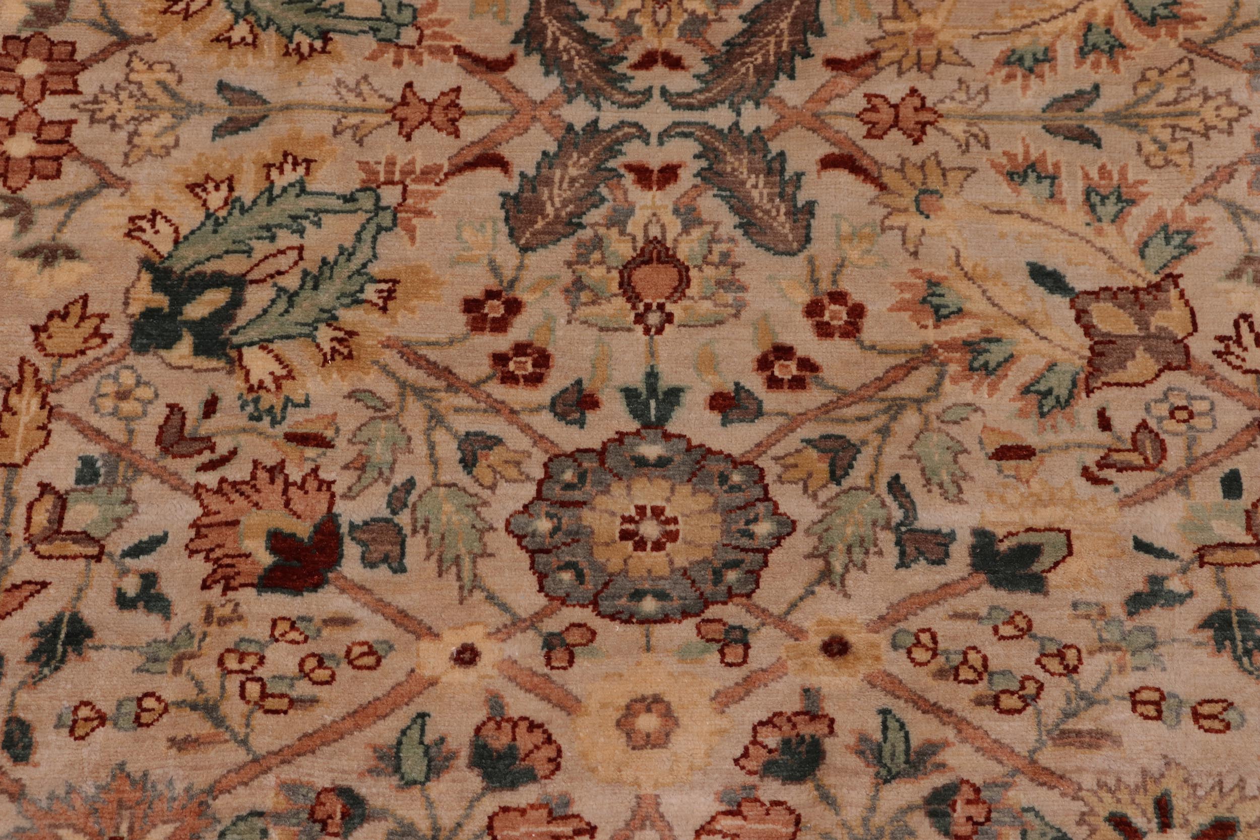 handmade Traditional  Lt. Tan Lt. Tan Hand Knotted RECTANGLE 100% WOOL area rug 8' x 10'