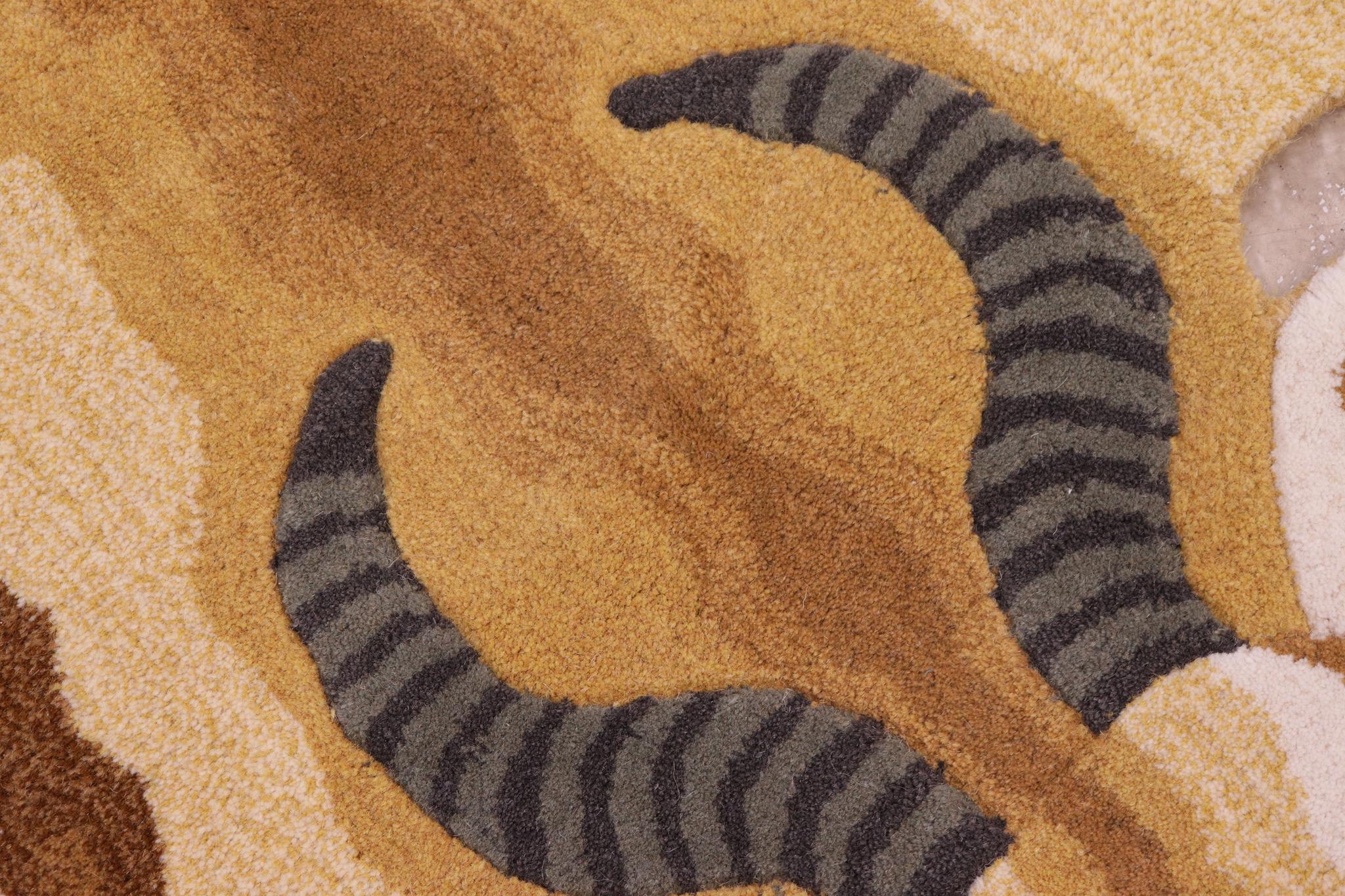 handmade Contemporary Deer Ivory Gold Hand Tufted  100% WOOL area rug 4' x 6'